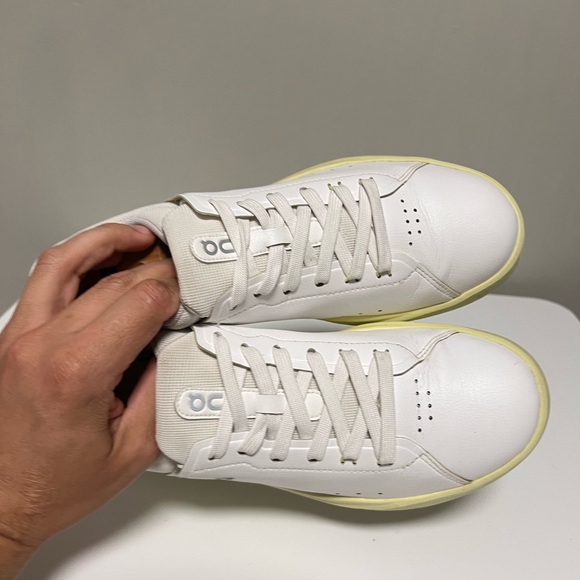 On Cloud The Roger Advantage Womens US 8 White Athletic Leather Shoes Sneakers - Picture 10 of 12